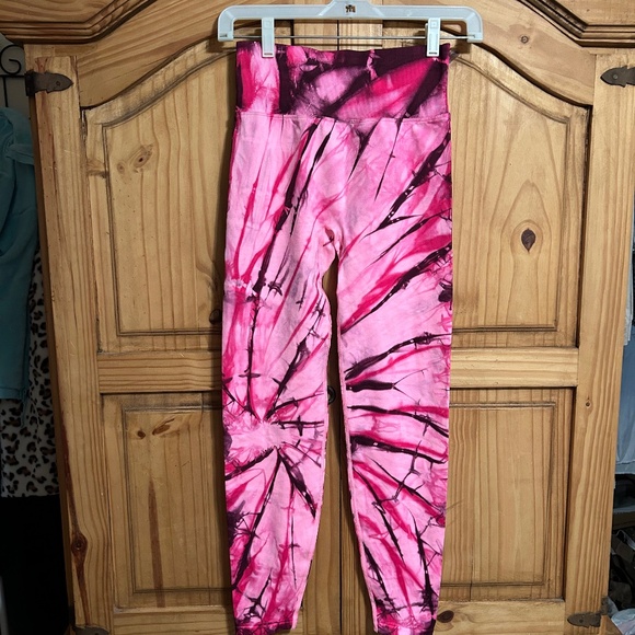 NWT Pink by Victoria Secrets Tye Dye Leggings - Picture 1 of 6